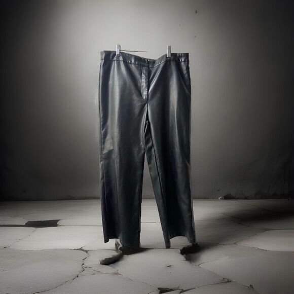 Bagatelle Collection Black Wide Leg Cropped Vegan Leather Pants L - Picture 1 of 7